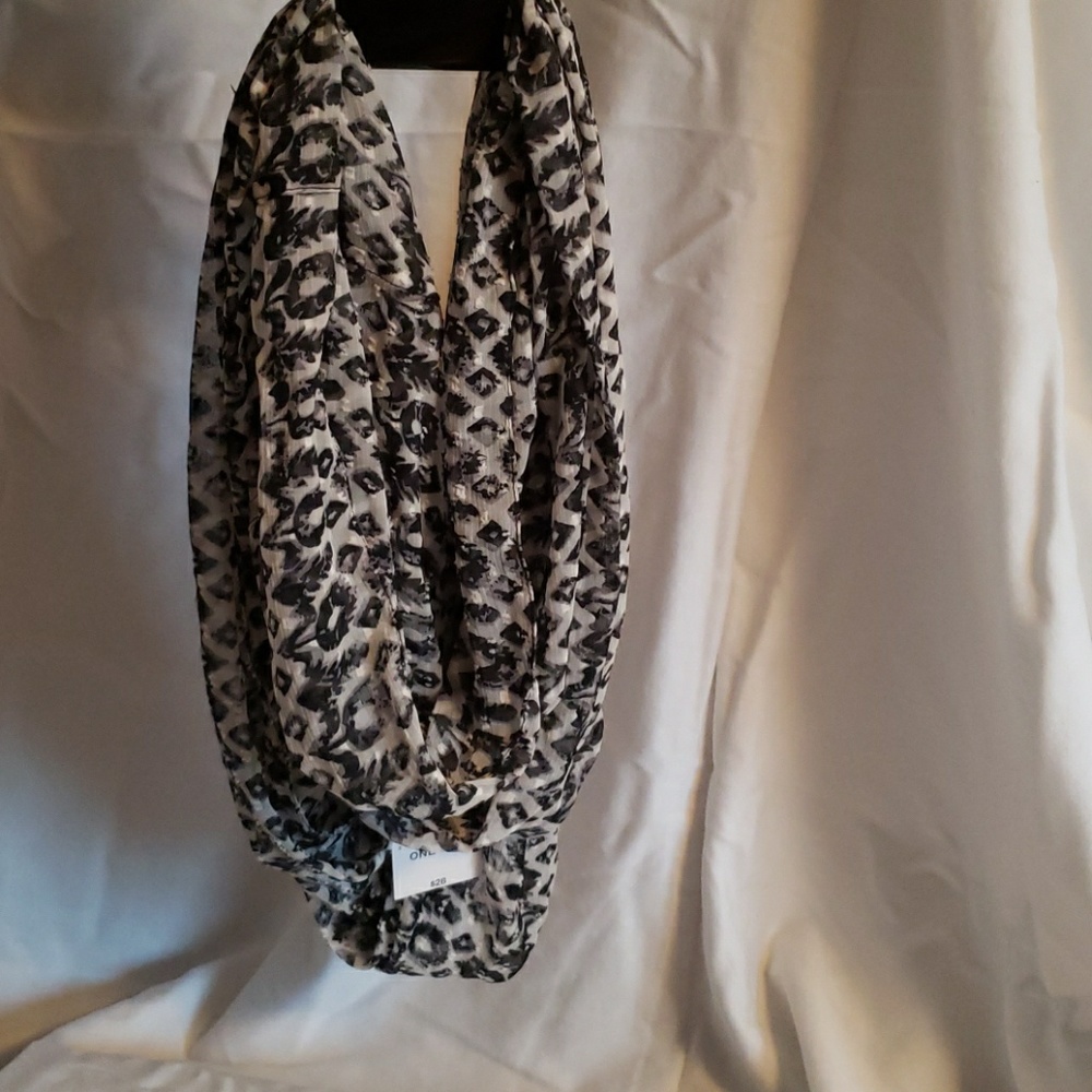 Infinity Scarf - Picture 2 of 2